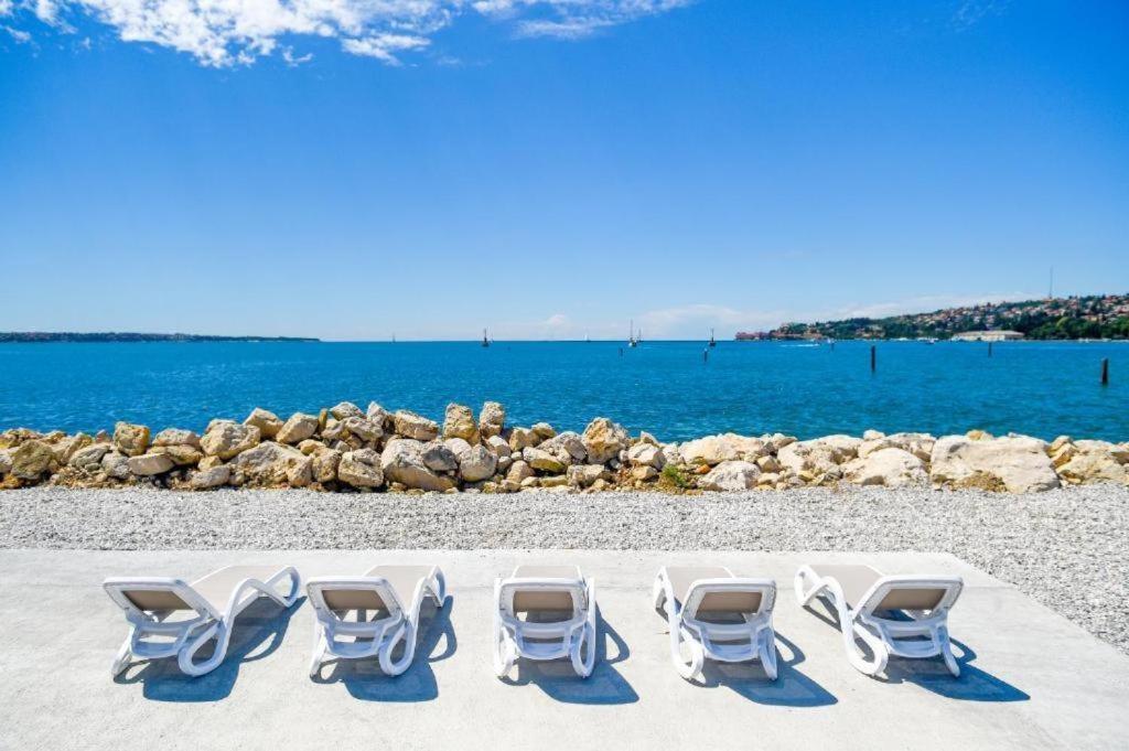 Floating Sea House - Vital Lux Portoroz Exterior photo
